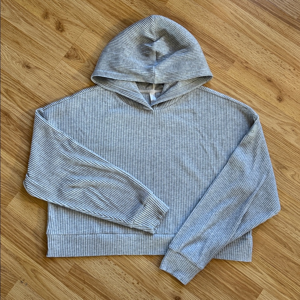 Alo Muse Hoodie ✨ size L - Picture 2 of 13